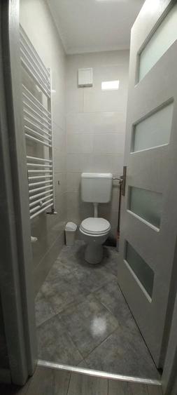 Apartament cu 4 camere semidecomandat în Central