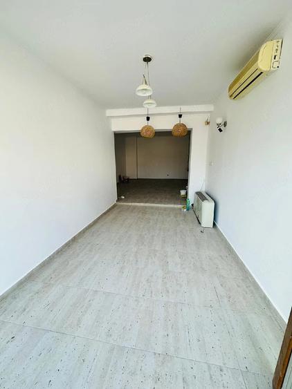 Spațiu comercial, de 160 mp, în Central