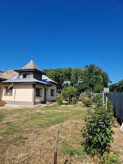 Casă cu 4 camere cu Teren 3473 Mp în Bucium