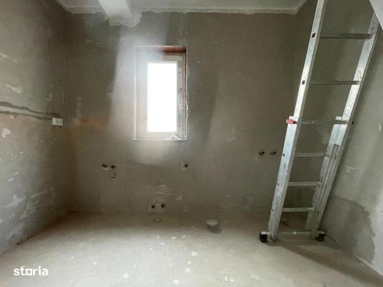 Casă cu 4 camere cu Teren 232 Mp în Central
