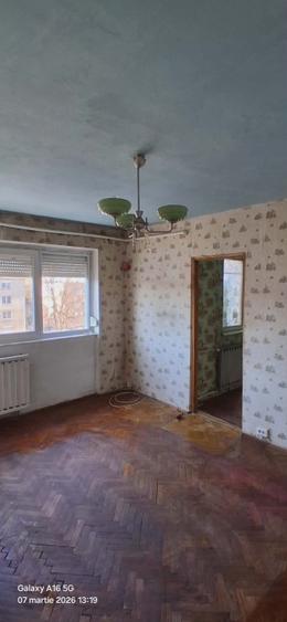 De vanzare apartament 2 camere semidecomandat - 12