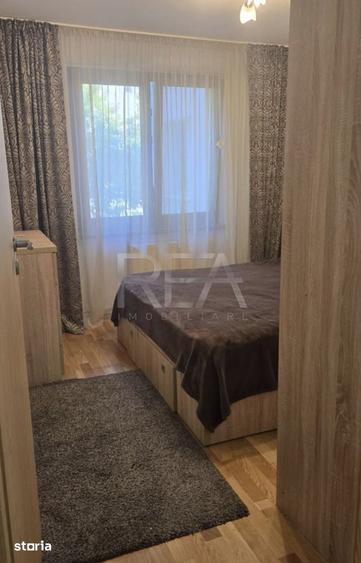 Apartament cu 4 camere semidecomandat în Crângași