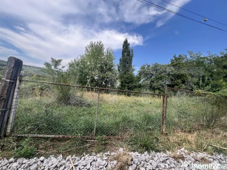 Teren de 1247 mp, în Bărdești