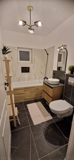 Apartament cu 3 camere semidecomandat în Florești