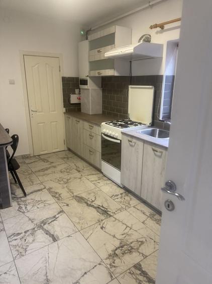Casă cu 4 camere cu Teren 40 Mp în Central