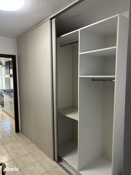 Garsonieră decomandată în Decebal