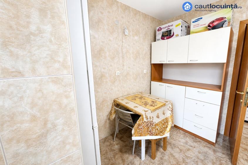 Apartament cu 3 camere semidecomandat, mobilat în Grivița