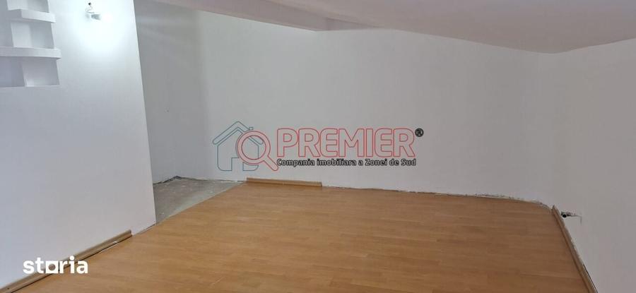Apartament cu 4 camere în Centrul Civic