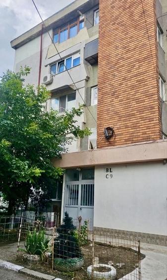 Garsonieră decomandată în Dunărea