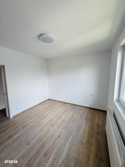 Casă cu 4 camere cu Teren 250 Mp în Ghencea