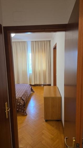 Apartament cu 3 camere decomandat, mobilat în Primăverii