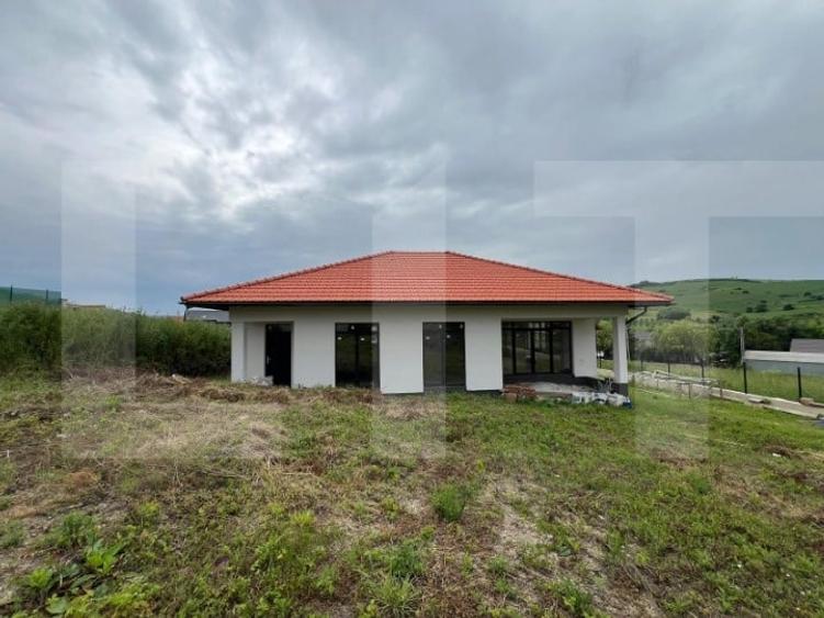 Casă individuală cu 5 camere cu Teren 1112 Mp în Apahida