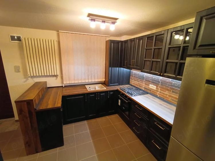 Apartament cu 2 camere decomandat în Medicină