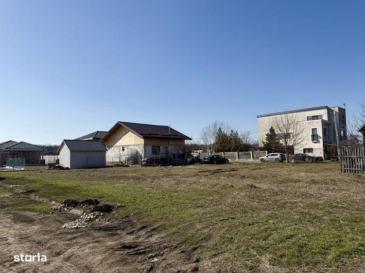 Teren de 1100 mp, în Crevedia