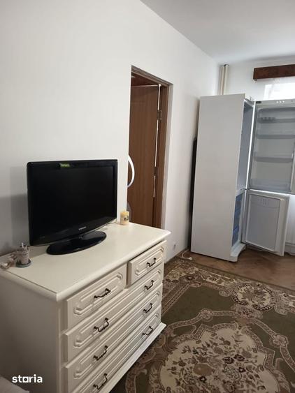 Apartament cu 2 camere în Podu Roș