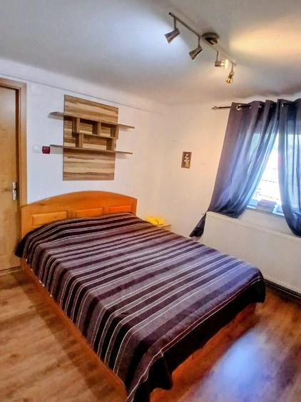 Casă cu 3 camere cu Teren 2700 Mp în Coada Izvorului