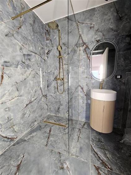 Penthouse cu 3 camere decomandat în Unirii