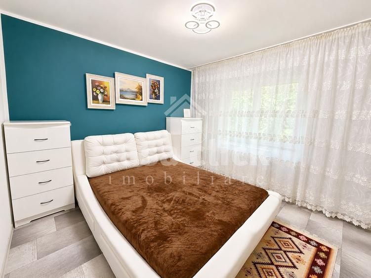 Apartament cu 3 camere decomandat în Piața Centrală
