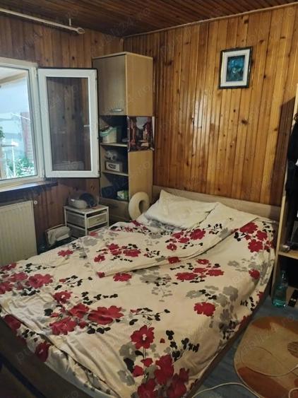 Casă cu 6 camere cu Teren 220 Mp în Central