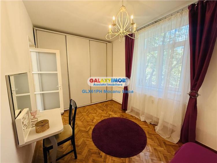 Apartament cu 3 camere semidecomandat, mobilat în Sud
