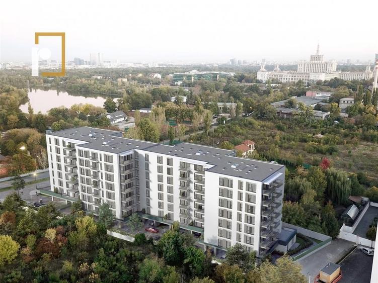 Apartament cu 3 camere semidecomandat în P-ta Presei Libere