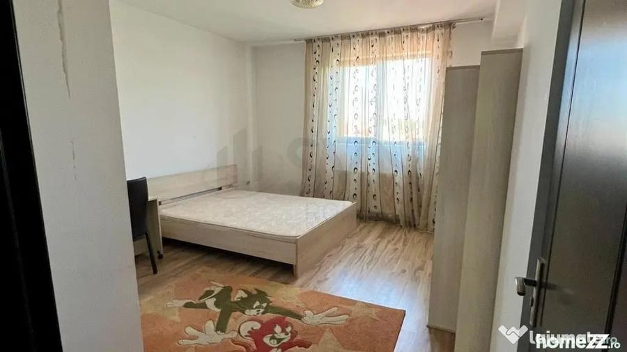 Apartament cu 3 camere decomandat în Colentina