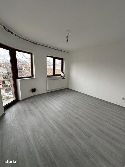 Apartament cu 4 camere în Central