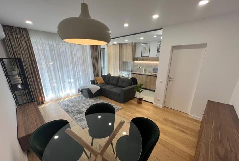 Apartament cu 2 camere decomandat, mobilat în Pipera