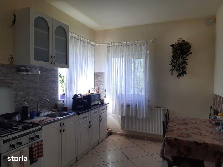 Casă cu 3 camere cu Teren 800 Mp în Central