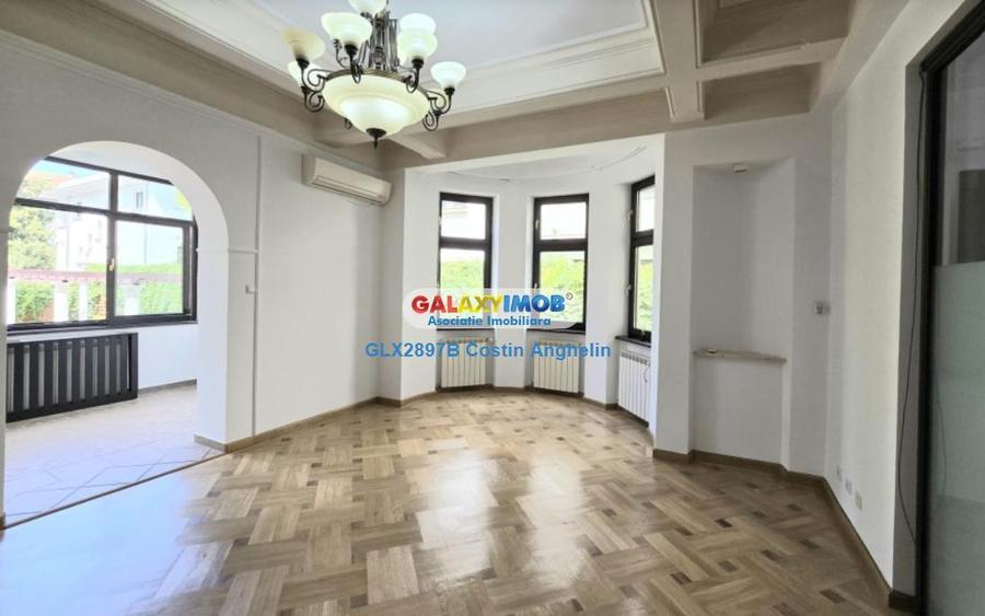 Casă cu 5 camere cu Teren 300 Mp în Dorobanți