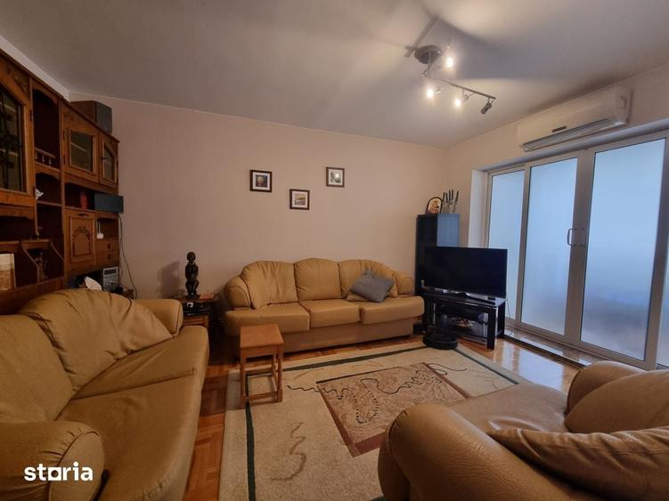 Apartament cu 3 camere decomandat în Bistrița Lac