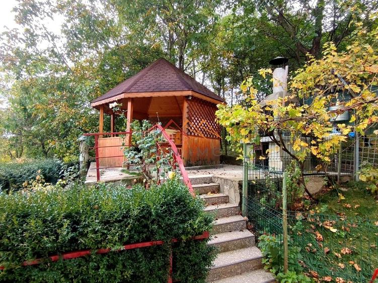 Casă individuală cu 4 camere cu Garaj în Lunca Mare