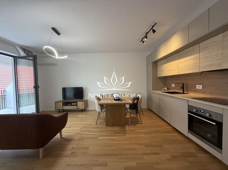 Apartament cu 2 camere decomandat, mobilat în Central