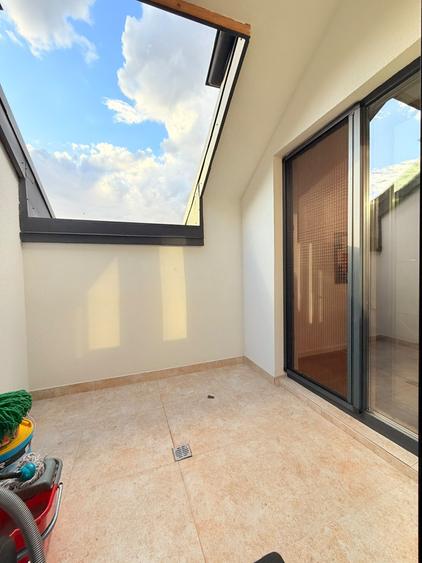 Apartament cu 3 camere decomandat în 1 Mai