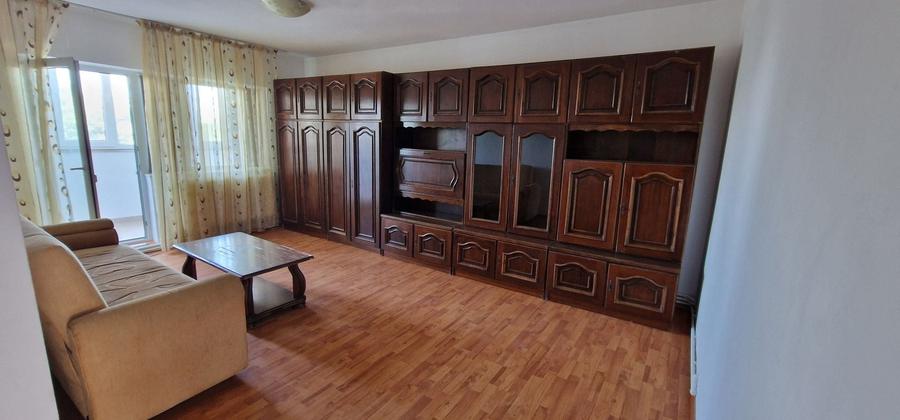 Apartament cu 4 camere decomandat în Gara