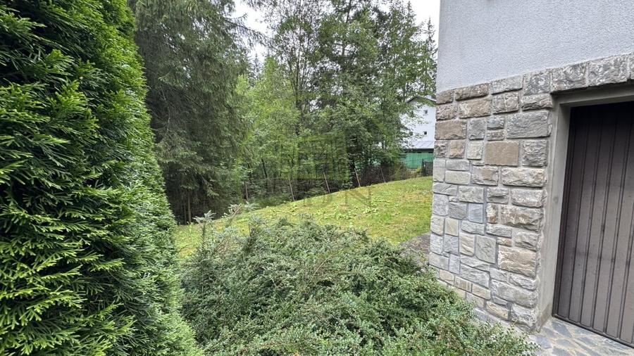 Casă individuală cu 5 camere cu Canalizare în Cioplea