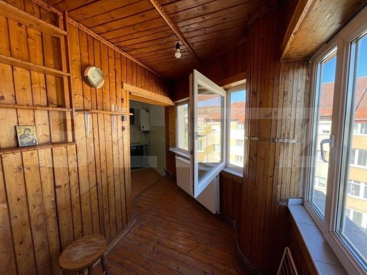 Apartament cu 2 camere decomandat, mobilat în Cugir