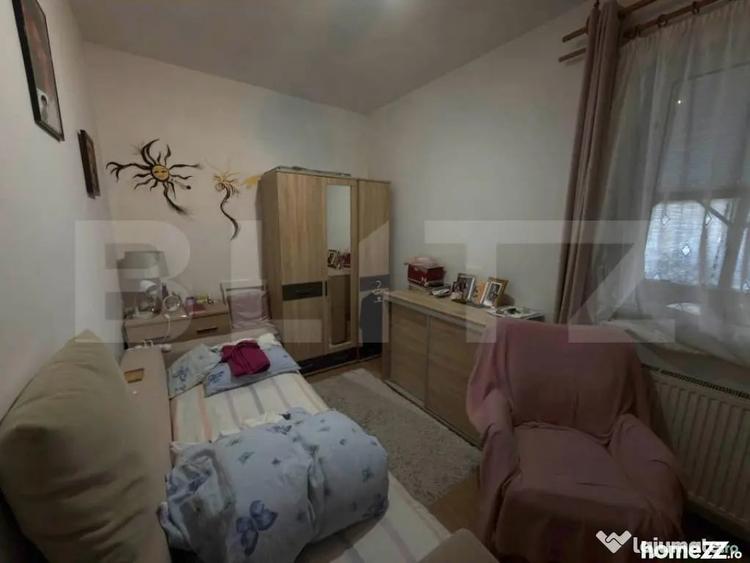 Casă cu 7 camere cu Teren 776 Mp în Păulești