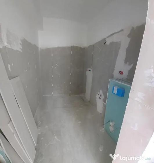 Casă cu 4 camere cu Teren 400 Mp în Vârteju