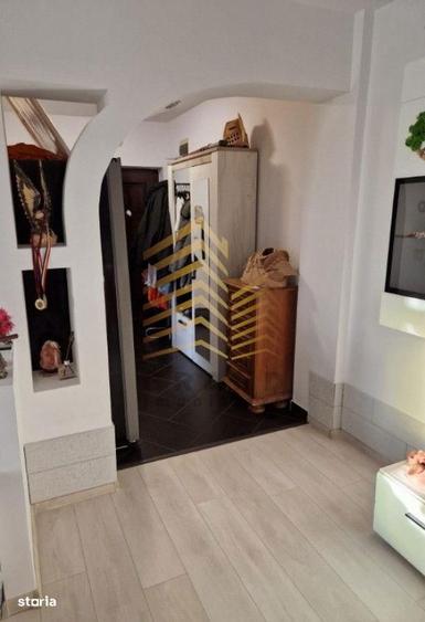 Apartament cu 3 camere decomandat în Independenței