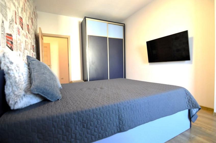 Apartament cu 4 camere decomandat, mobilat în Unirii