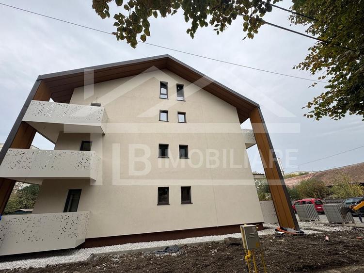 Apartament cu 3 camere semidecomandat în Unirii
