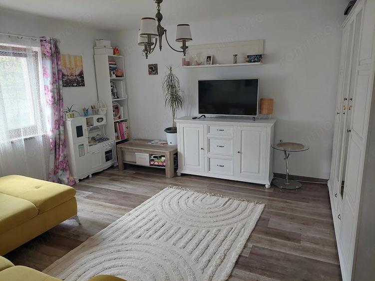 Casă cu 3 camere cu Teren 606 Mp în Almașu Sec