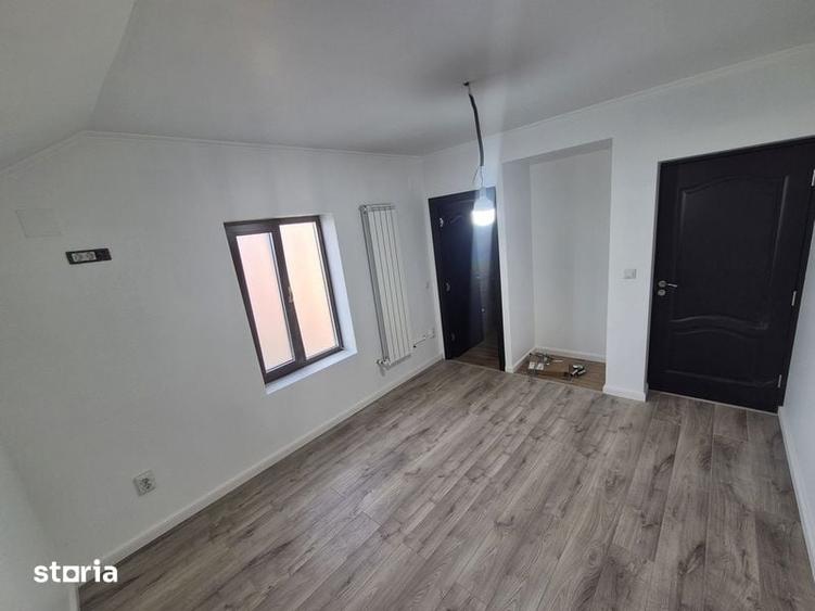 Casă cu 4 camere cu Teren 300 Mp în Central