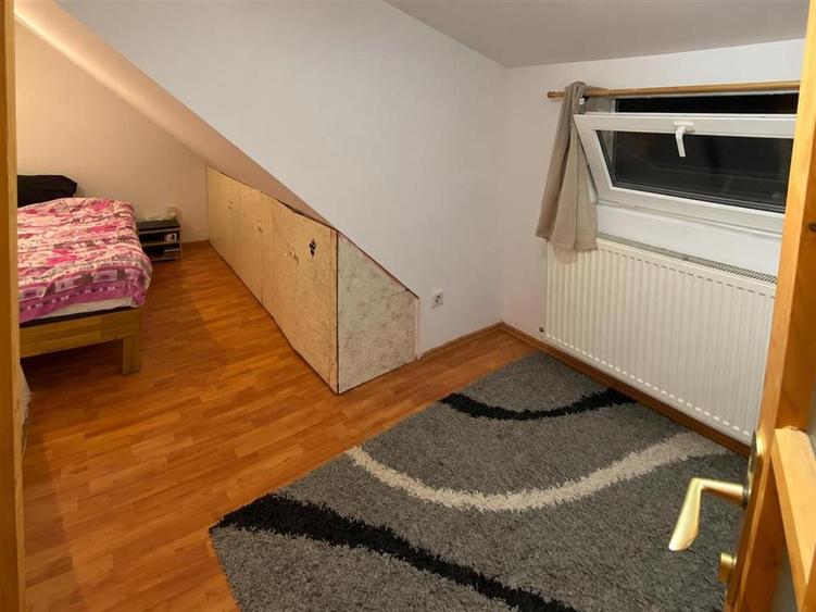 Apartament cu 3 camere semidecomandat în Țiglari