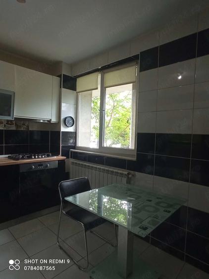 Apartament cu 2 camere semidecomandat în Gara de Nord
