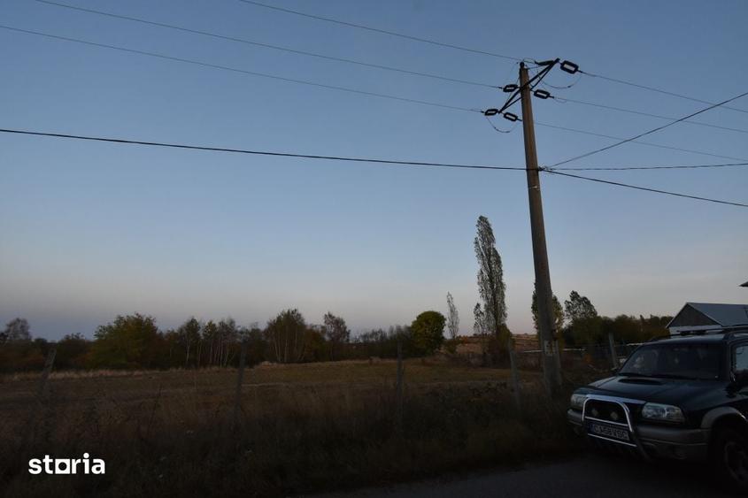 Teren de 2540 mp, în Căpușu Mare