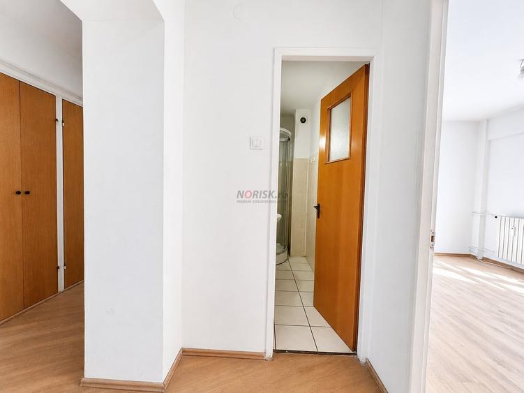 Apartament cu 4 camere decomandat în 13 Septembrie