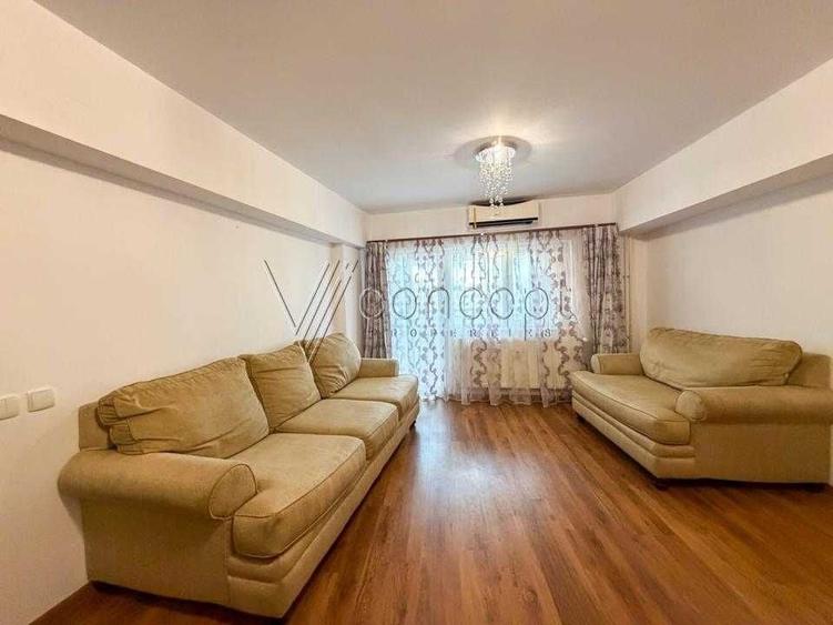 Apartament cu 3 camere decomandat în Unirii
