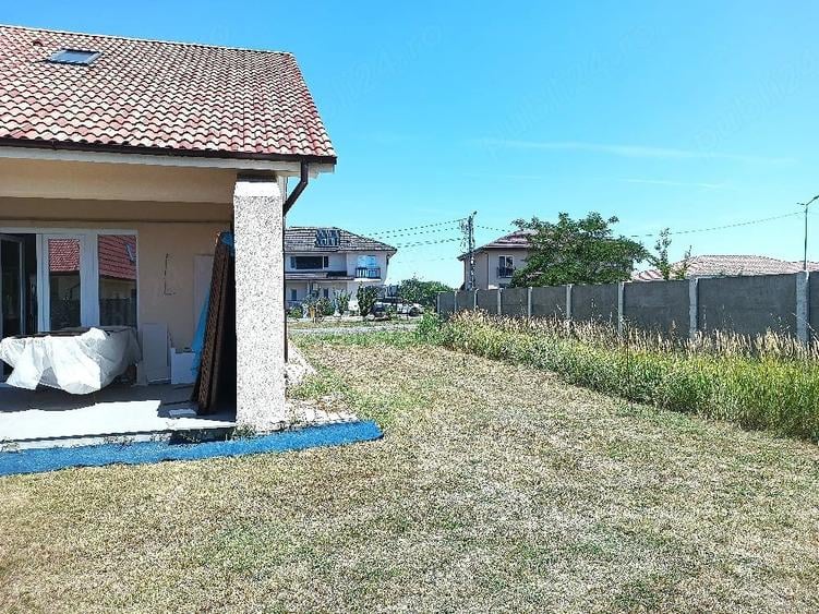 Casă cu 5 camere cu Teren 350 Mp în Moșnița Nouă